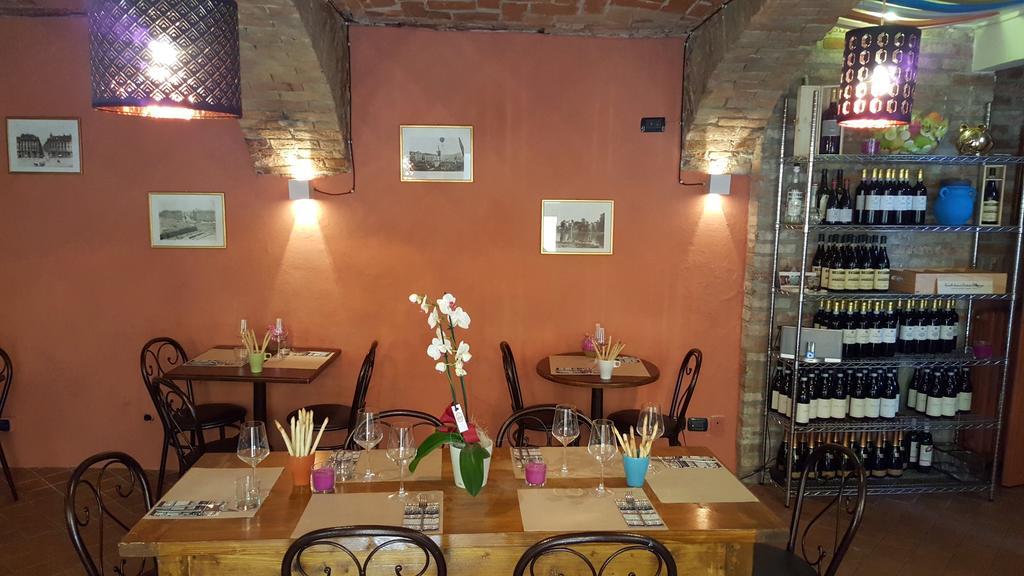 Easy Cosi Affittacamere Barolo Luaran gambar